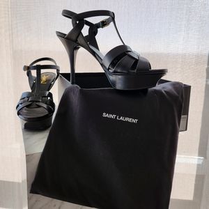 Saint Laurent Sandles